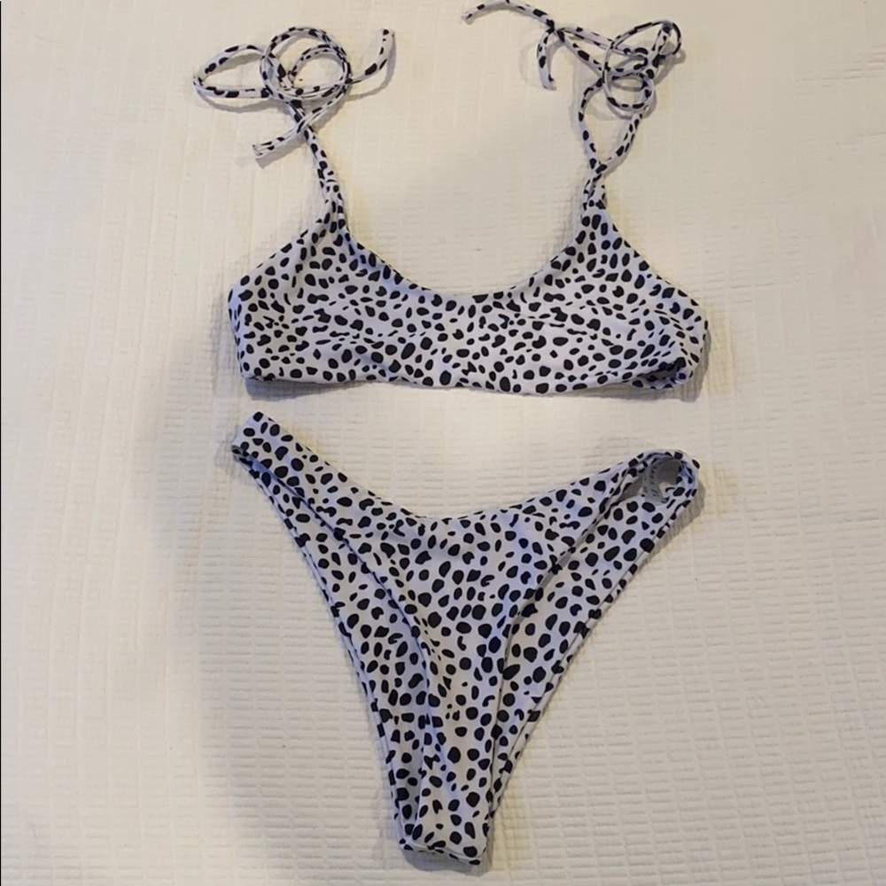 BRAND NEW!! Zaful spotted bikini